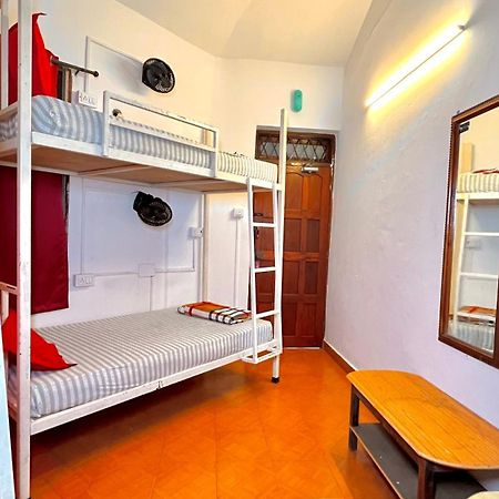 Mitra Hostel Vagator Esterno foto