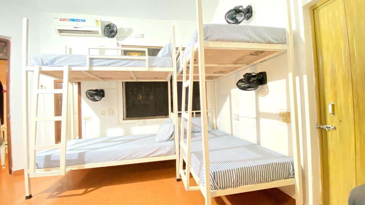 Mitra Hostel Vagator Esterno foto