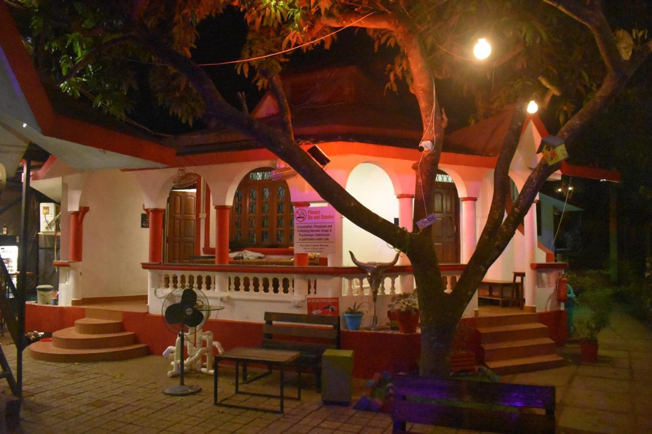 Mitra Hostel Vagator Esterno foto