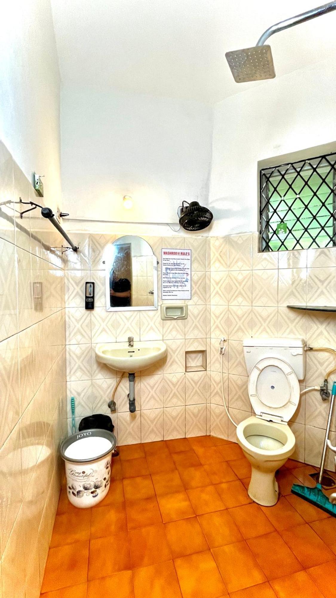 Mitra Hostel Vagator Esterno foto